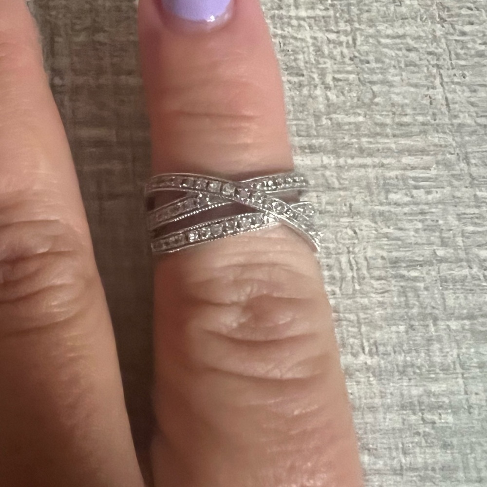 Diamond and 14kt white gold ring